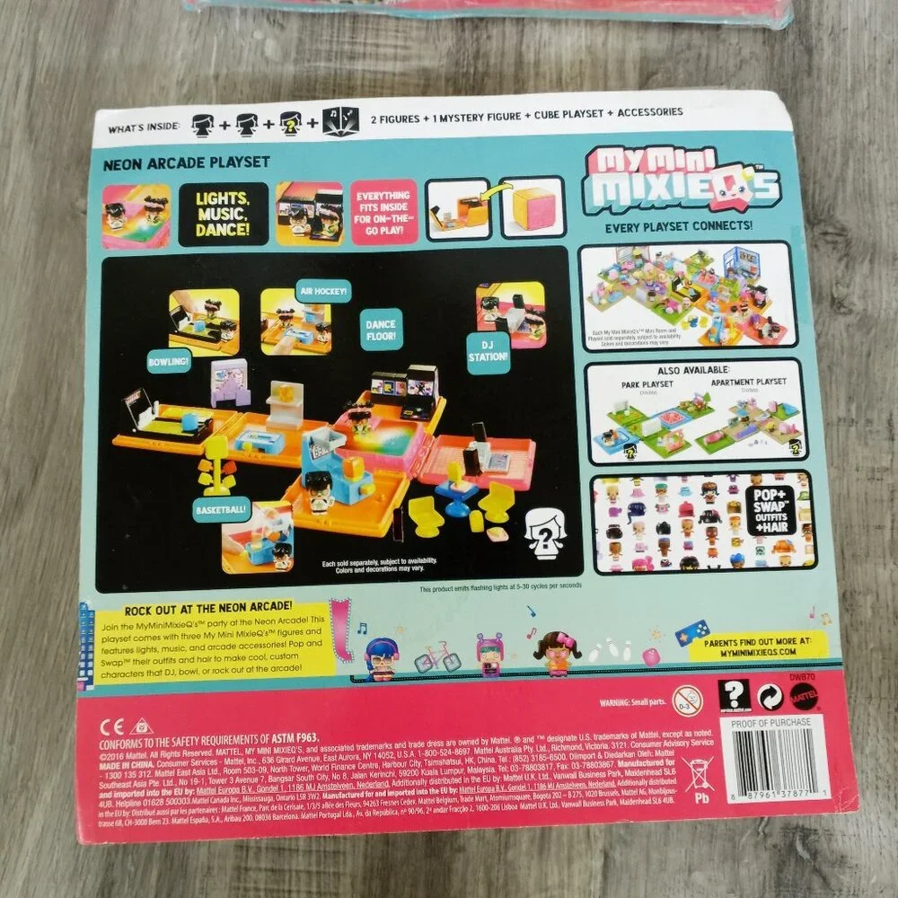 My Miini MixieQ's Neon Arcade Playset NEW Set of 2